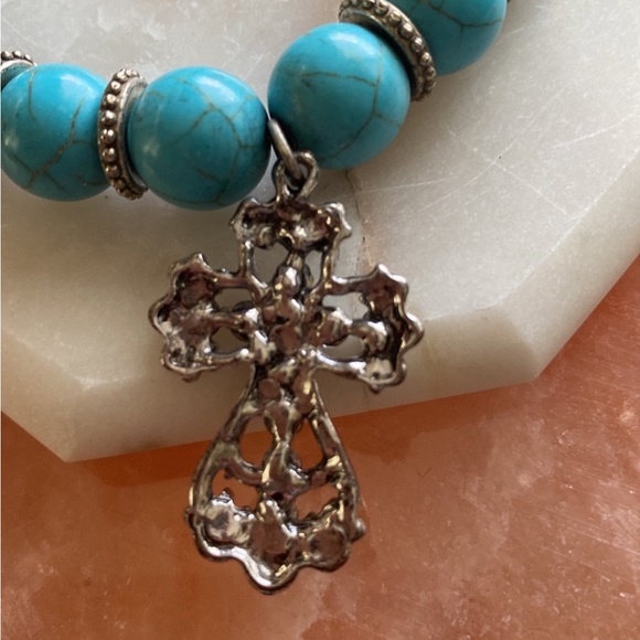 Turquoise bracelet with cross charm - Picture 3 of 5